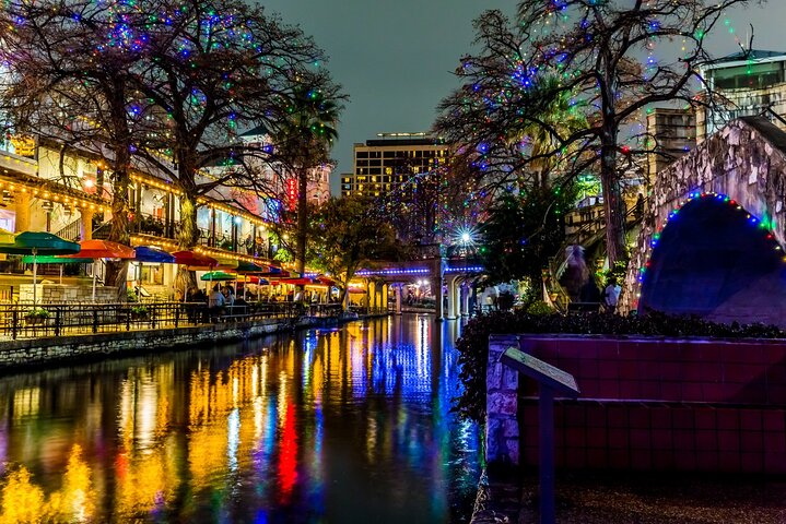Private Christmas Stroll: San Antonio’s Festive Gems - Photo 1 of 6